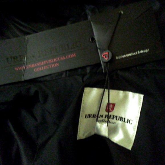 BNWT EXQUISITE JACKET BY URBAN REPUBLIC SZ. MED BLACK W/ DRAWSTRINGS PKTS HOODIE - Picture 9 of 15